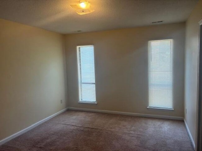 Building Photo - 204 Virginia Pl