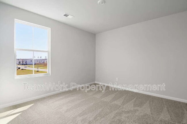 Building Photo - 376 Tiliwa St