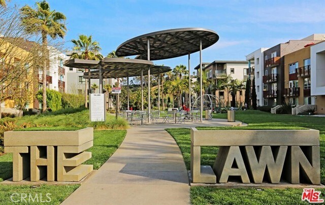 Building Photo - 13044 Pacific Promenade