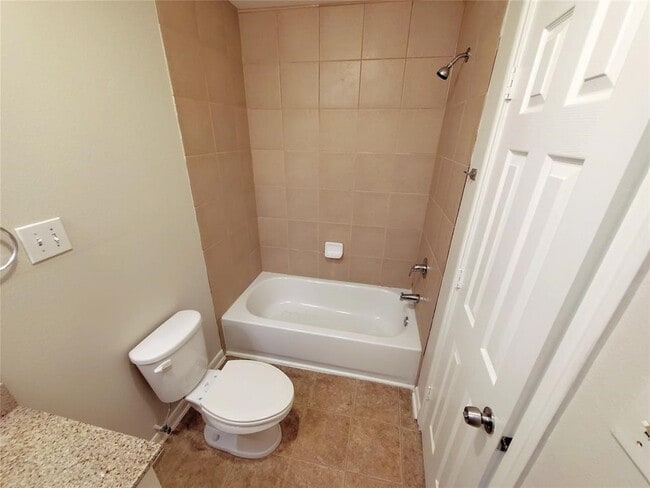 Building Photo - 6007 Shelbourne Park Ln