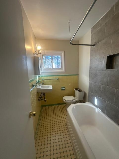 Building Photo - 28 Idlewild Park Dr