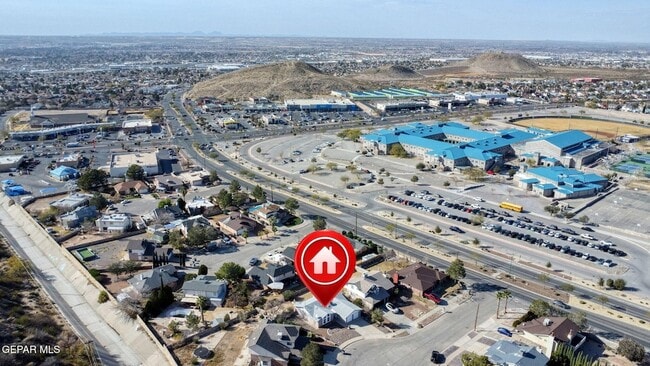 Building Photo - 905 Mark Wallace Ln