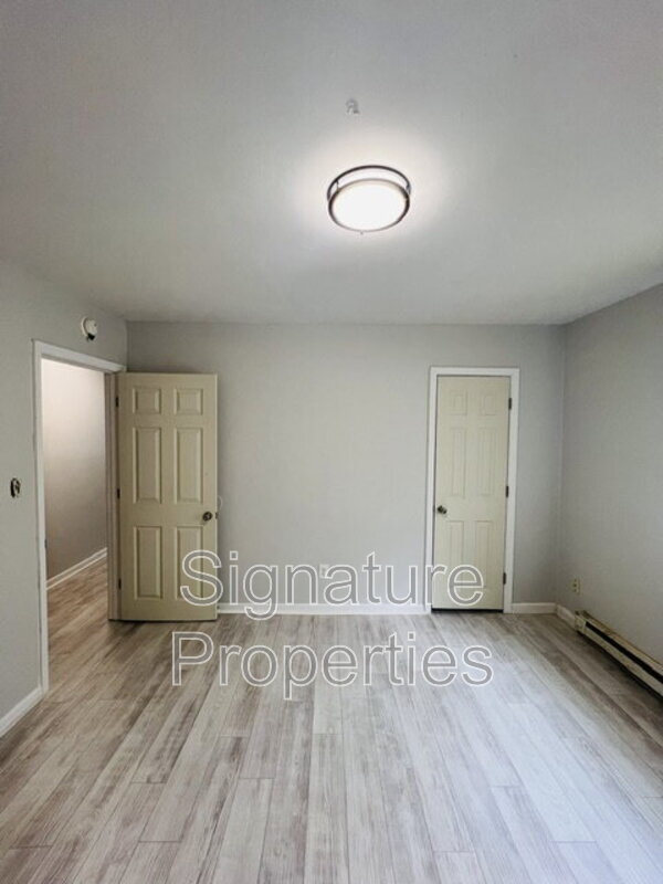 Building Photo - 1221 Montgomery Ave