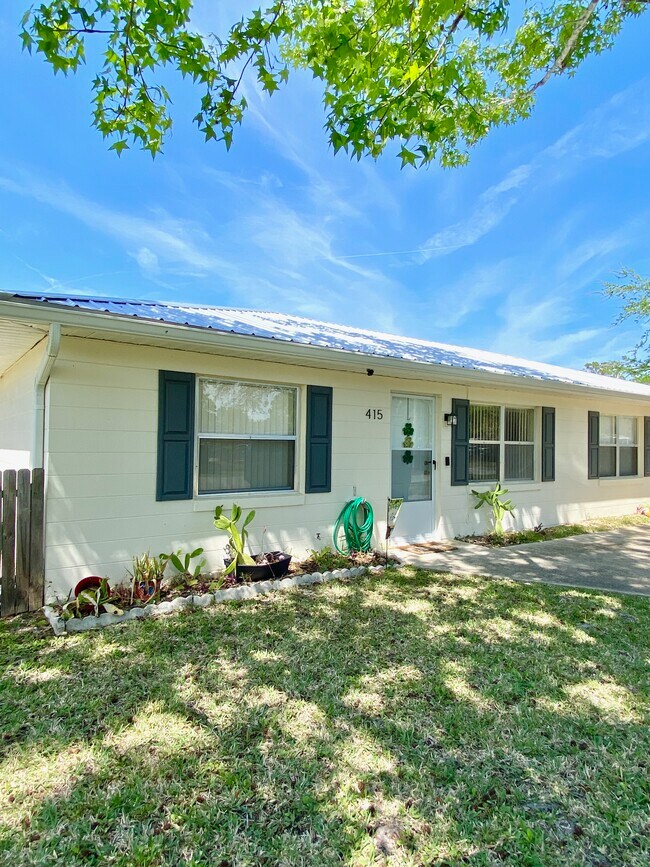 Building Photo - 415 Fox Pl