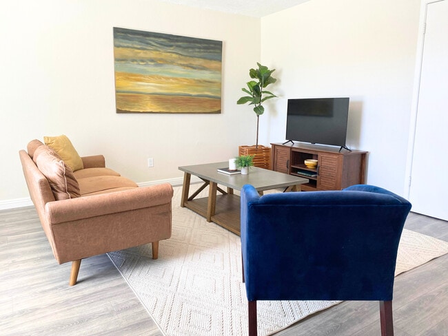 Building Photo - 1778 W 28th St