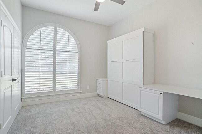 Building Photo - 13297 Roanoke Rd