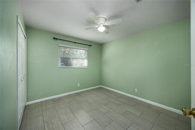 Building Photo - 7604 SW 56th Ave