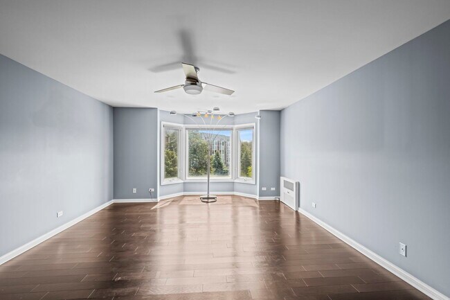 Building Photo - 201 Thames Pkwy