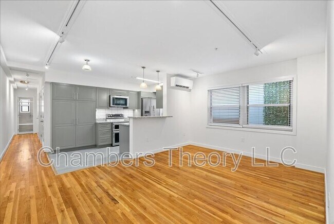 Building Photo - 220 2nd St SE