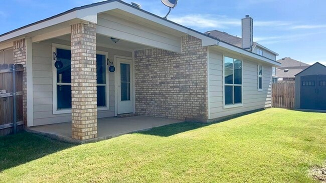 Building Photo - 429 Foxcraft Dr