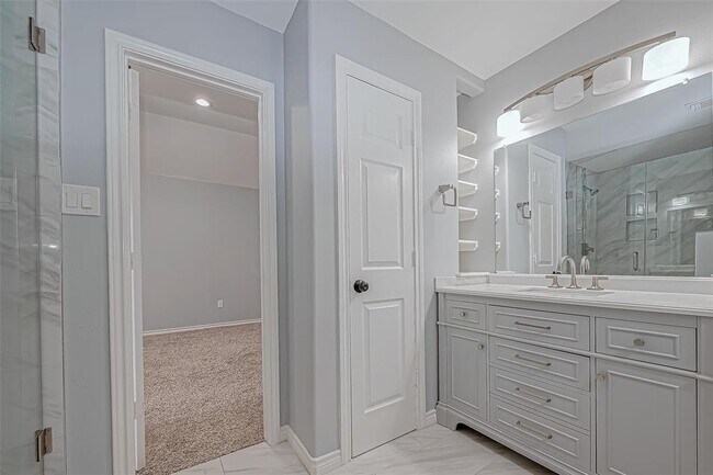 Building Photo - 16523 Pinon Vista Dr