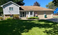 Building Photo - 13184 Isanti St NE