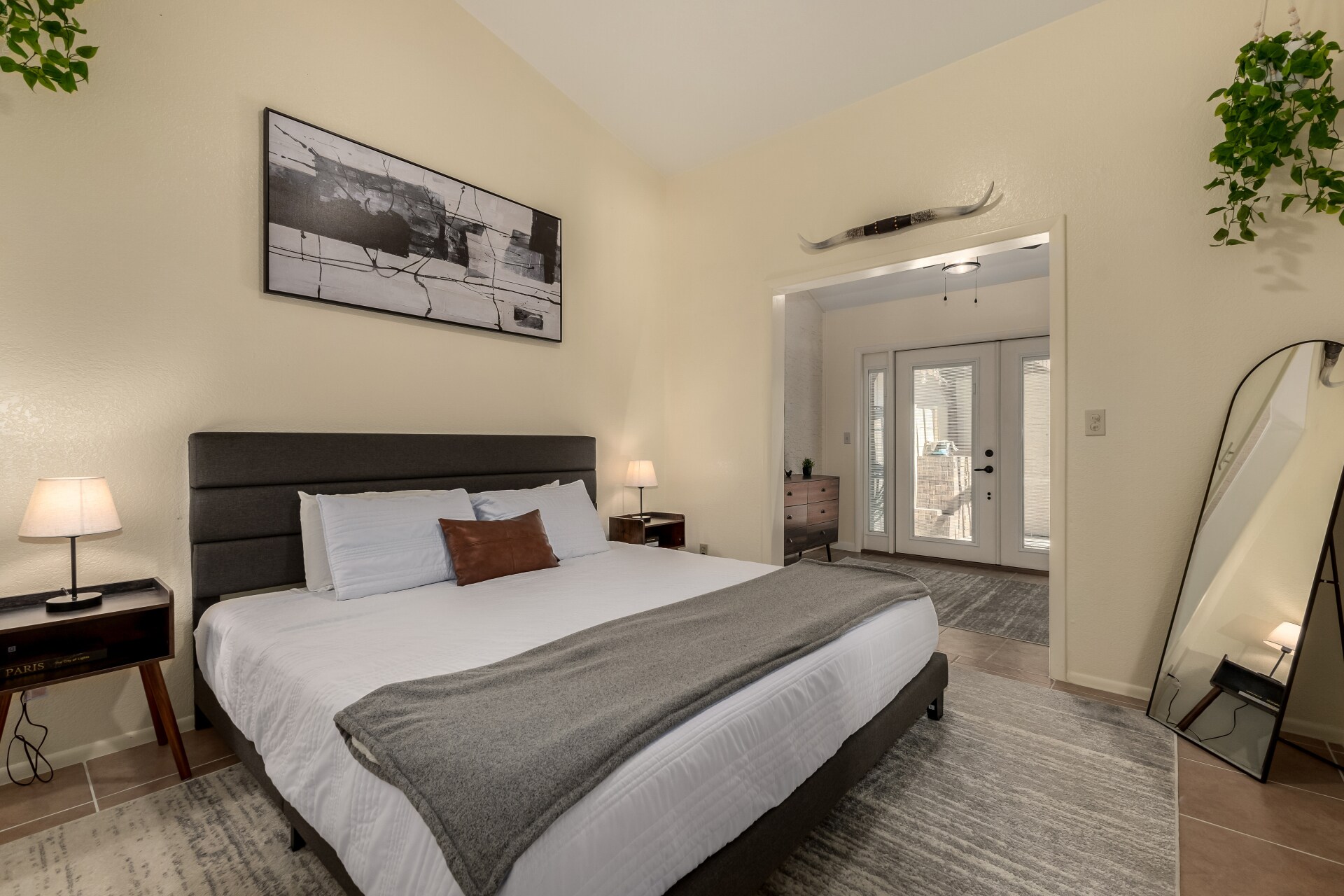 Building Photo - 8735 E Moreland St