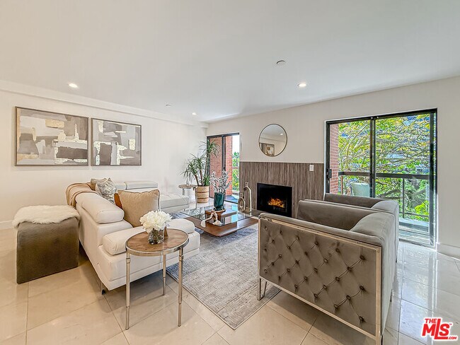 Building Photo - 1133 5th St