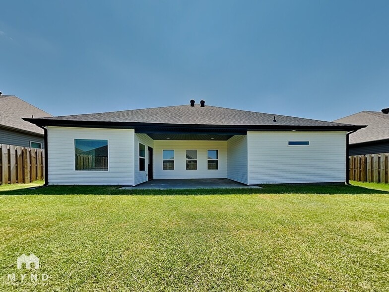 Building Photo - 1120 Sunshine Ct