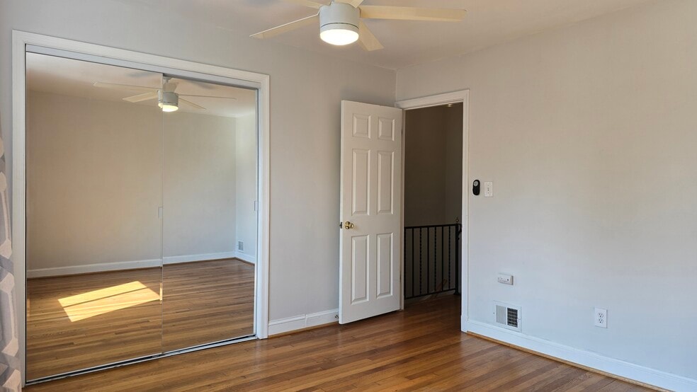 Building Photo - 136 Wesmond Dr