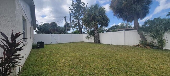 Building Photo - 6625 S West Shore Blvd