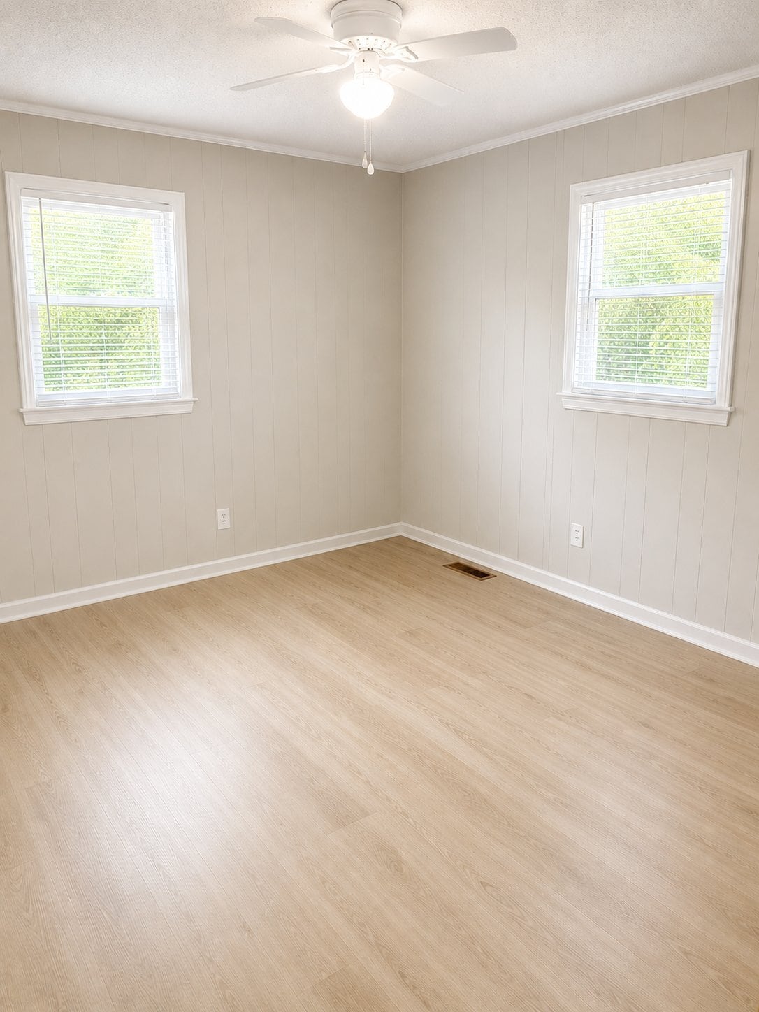 Building Photo - 1271 Village Cir