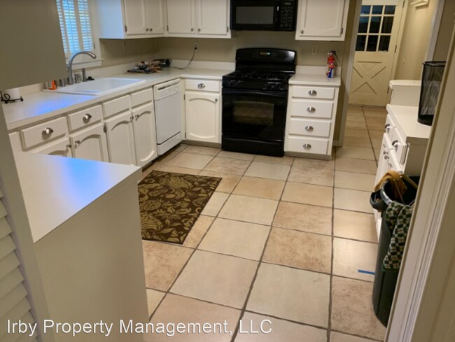 Building Photo - 4 br, 3 bath House - 730 Oak Hill Ct