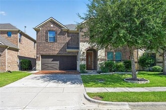 Building Photo - 1049 Chickasaw Dr