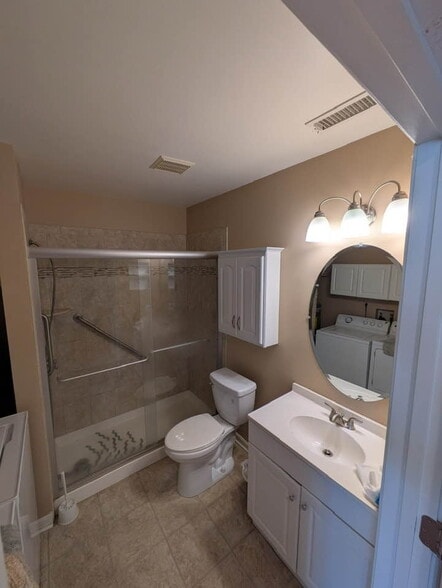 bathroom - 7026 Basswood Rd