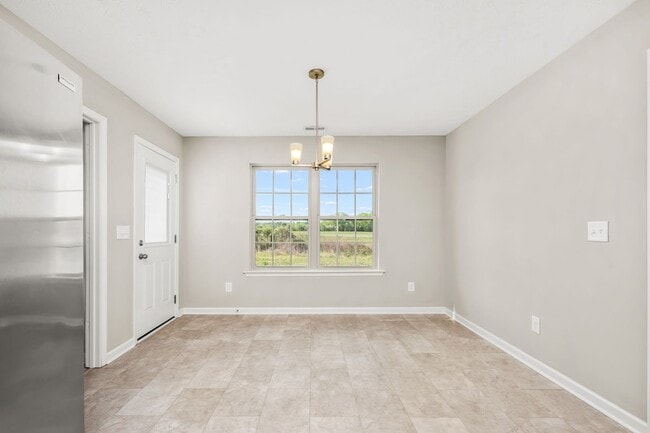 Building Photo - 107 Meadowbrook