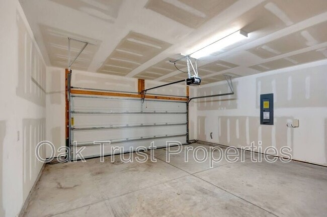 Building Photo - 215 Goshen Rd