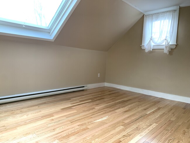 2nd floor bedroom - 72 Langdon St