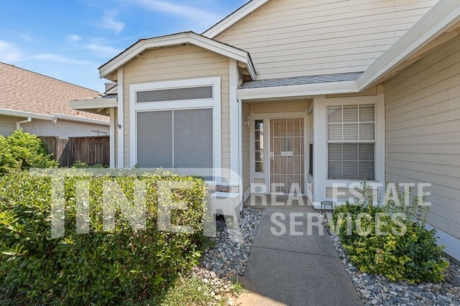 Building Photo - 1218 Chablis Cir