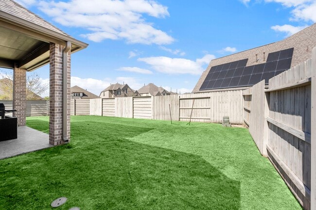 Building Photo - 4326 Bluewood Ct