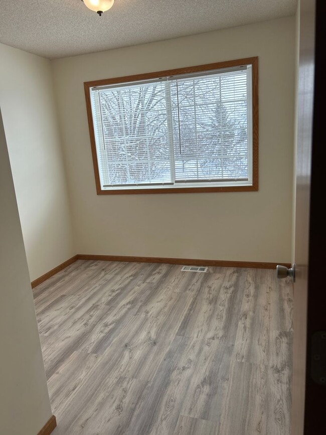 Building Photo - 9326 Inland Ln N