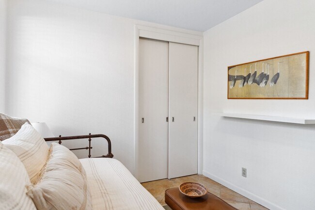 Building Photo - Centrally Located - Minutes from Dell Children's Hospital