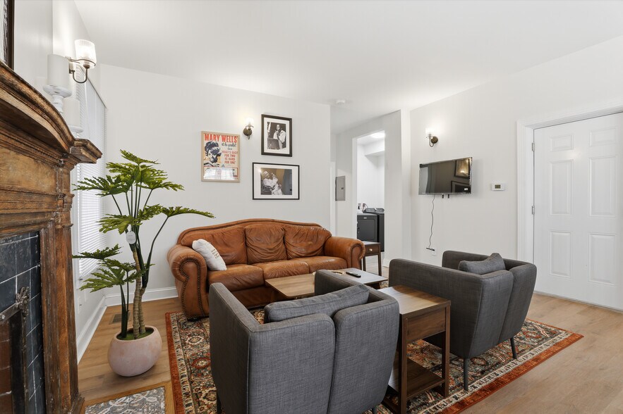 Building Photo - 4635 John R St