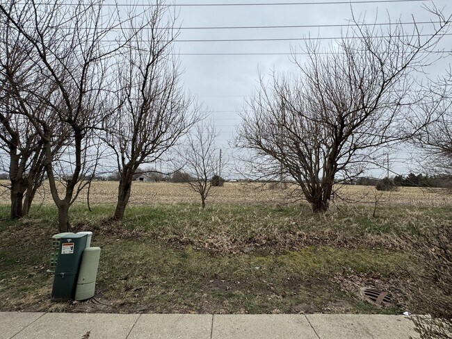 Building Photo - 309 Springbrook Trail S