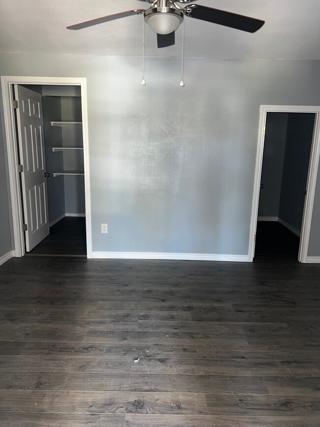 Building Photo - 509 E Kenedy Ave