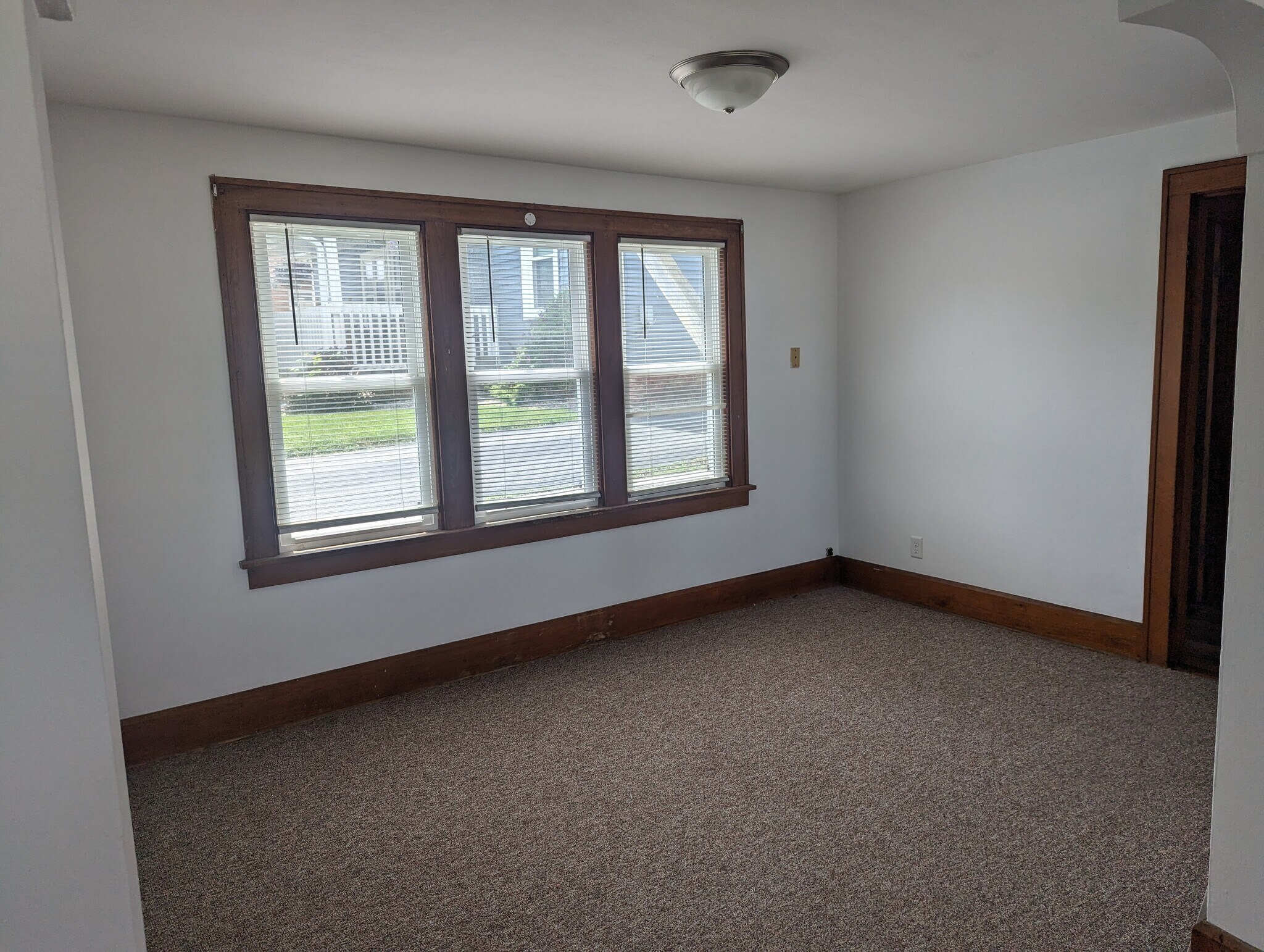 Livingroom - 1005 9th Ave