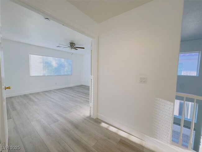 Building Photo - 8809 Timber Mesa St