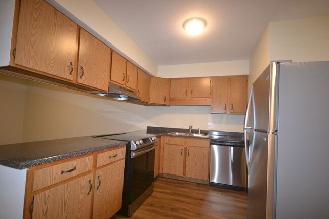 Building Photo - Bearcat Apartment