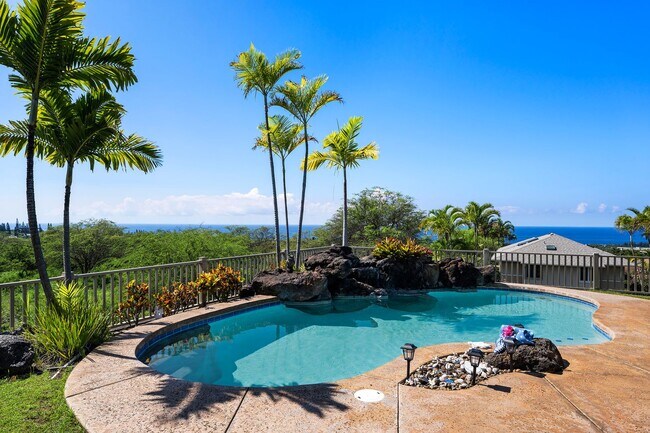 Building Photo - Stunning Ocean View Home in Malulani Gardens