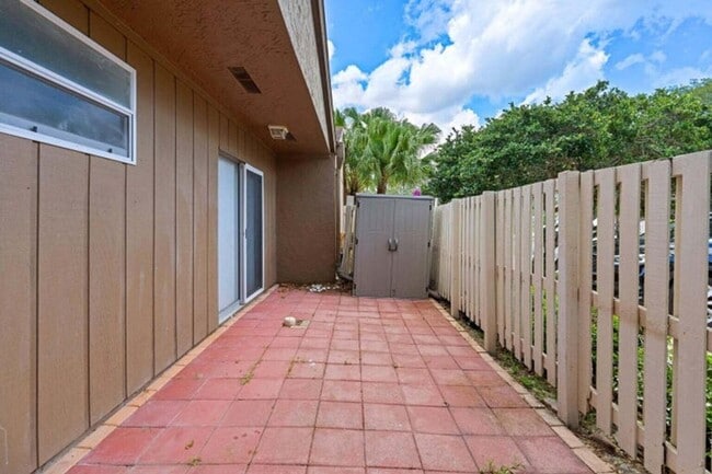 Building Photo - 22259 Woodspring Dr