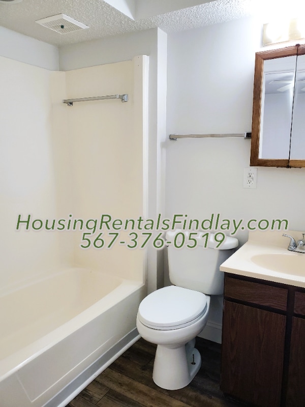 Building Photo - 819 N Cory St