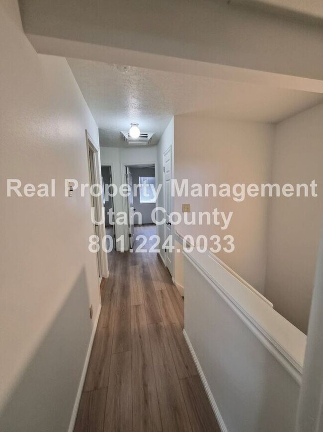 Building Photo - 747 Hanover Dr