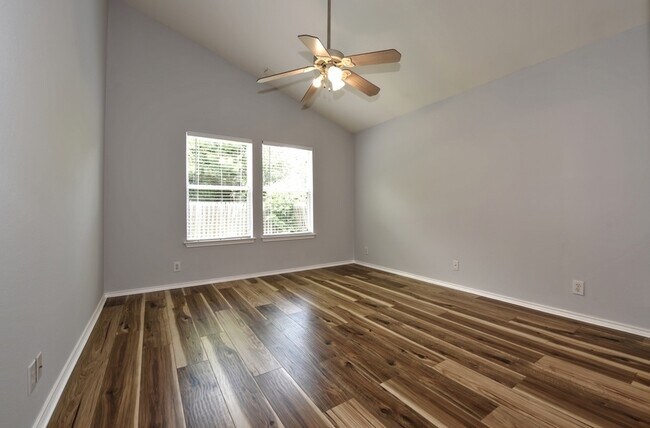 Building Photo - GREAT SINGLE STORY HOME | GATED COMMUNITY | NO CARPETS | CLOSE TO BANDERA & TEZEL RD | SHOPPING &...