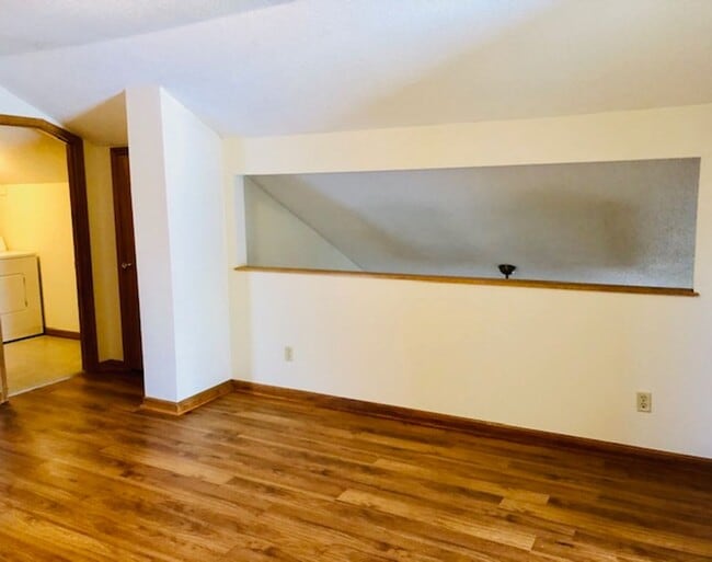 Building Photo - Updated 3 bed 2 bath with 2 car garage and a pool!