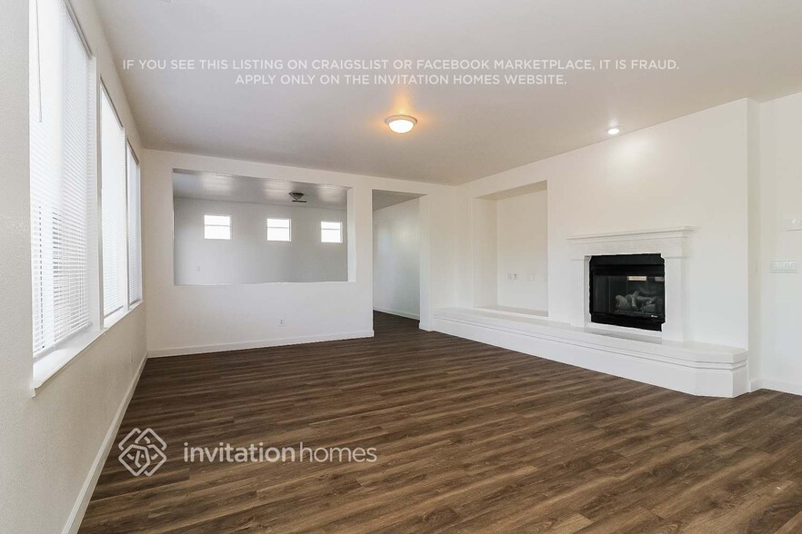 Building Photo - 2556 Hawk Crest Dr