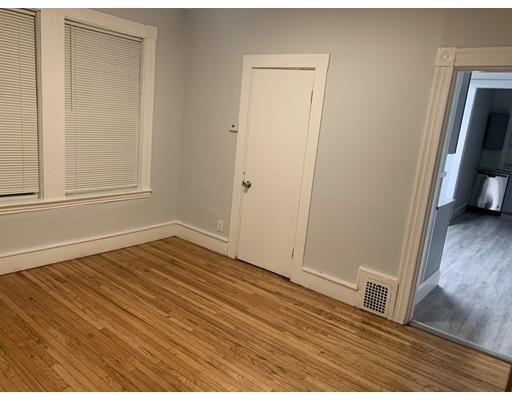 Building Photo - 12 Acorn St