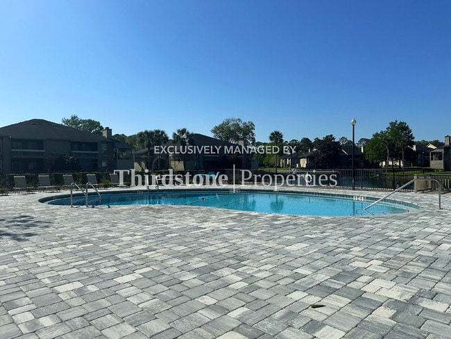 Building Photo - 10200 Belle Rive Blvd