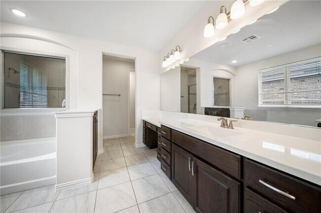 Building Photo - 253 Fannin Battleground Ln