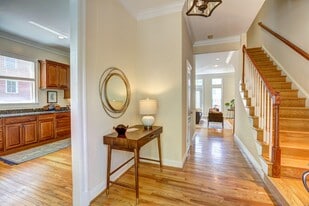 Building Photo - 1919 E Broad St