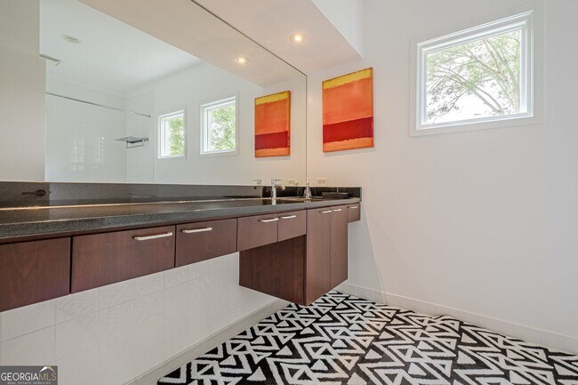 Building Photo - 2269 Briarwood Hills Dr NE